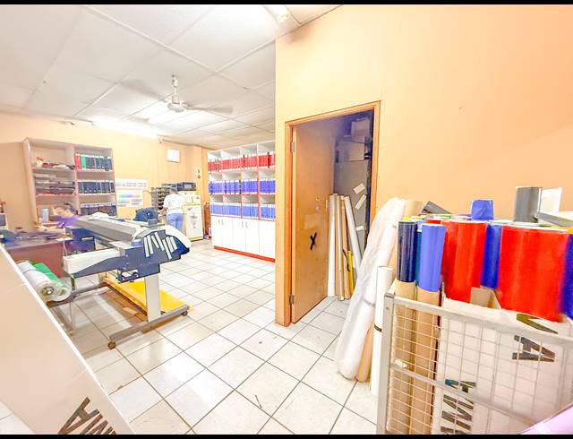 200M² FACTORY TO LET IN KULEKA